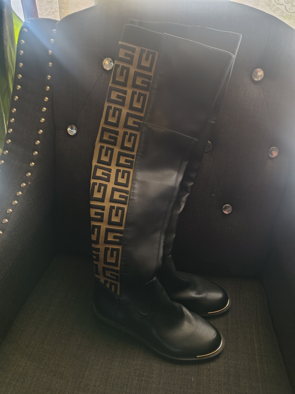 Brand New Guess Boots Size 8